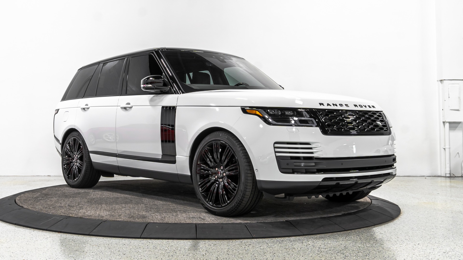 2022 Land Rover Range Rover P525 HSE Westminster Edition Stock 23327 for sale near Pompano