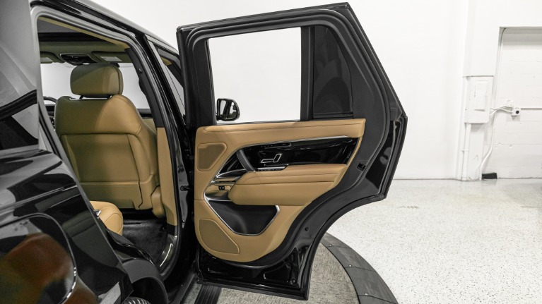 Used 2023 Land Rover Range Rover P530 SE SWB V8 | Pompano Beach, FL