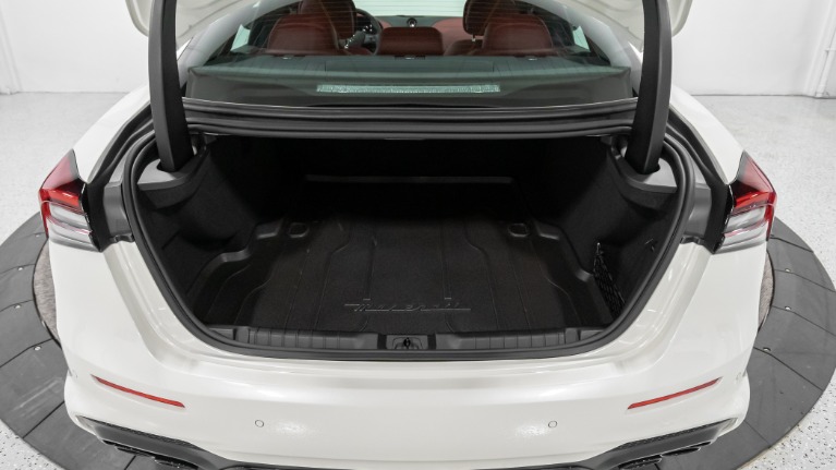 Used 2022 Maserati Ghibli Modena | Pompano Beach, FL