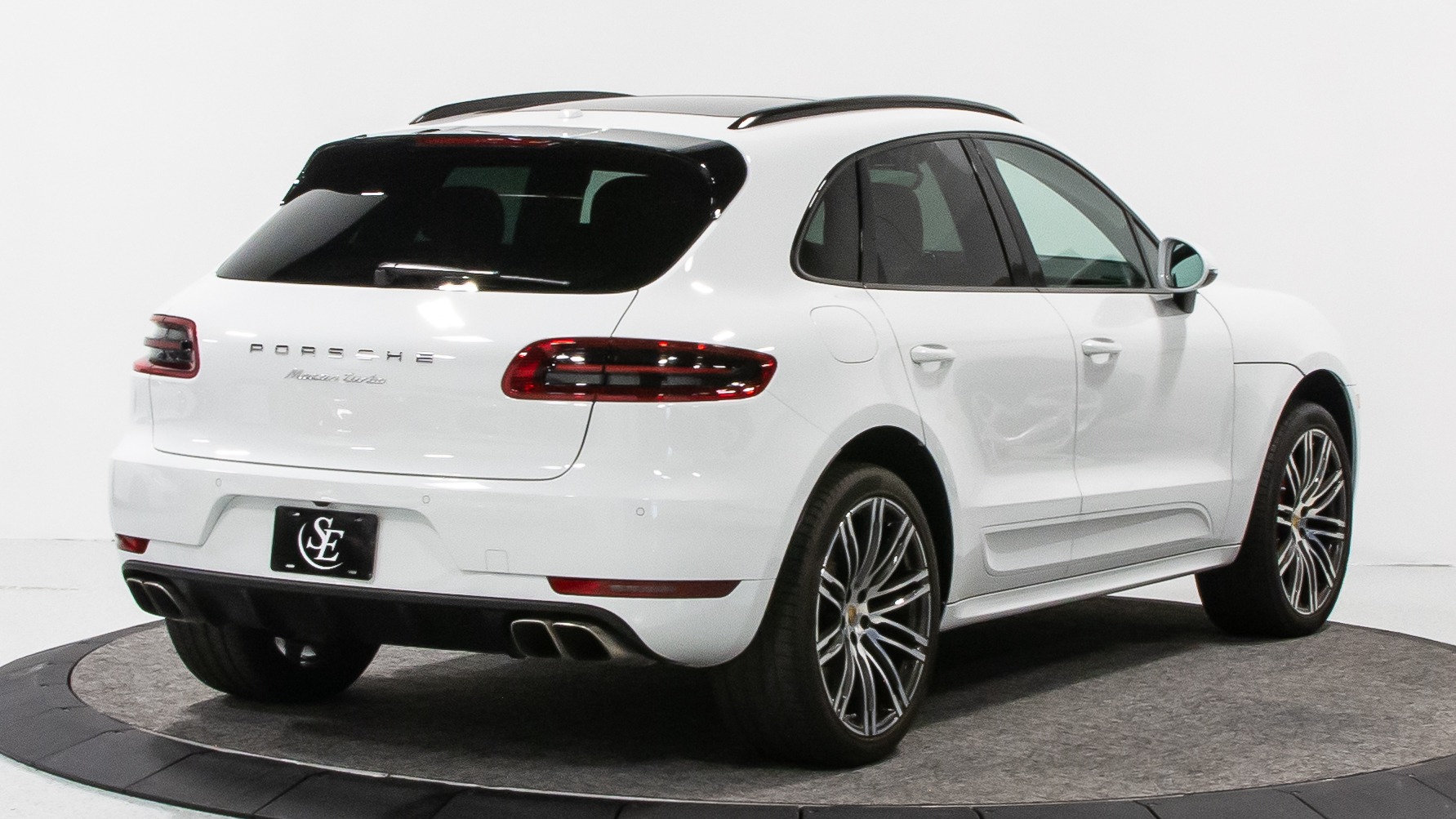 Used-2018-Porsche-Macan-Turbo-