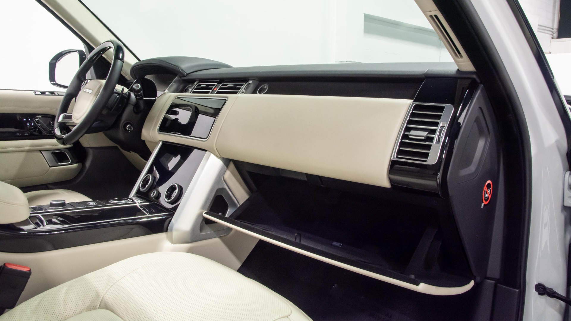 Range Rover Sport Interior 2018 | Cabinets Matttroy