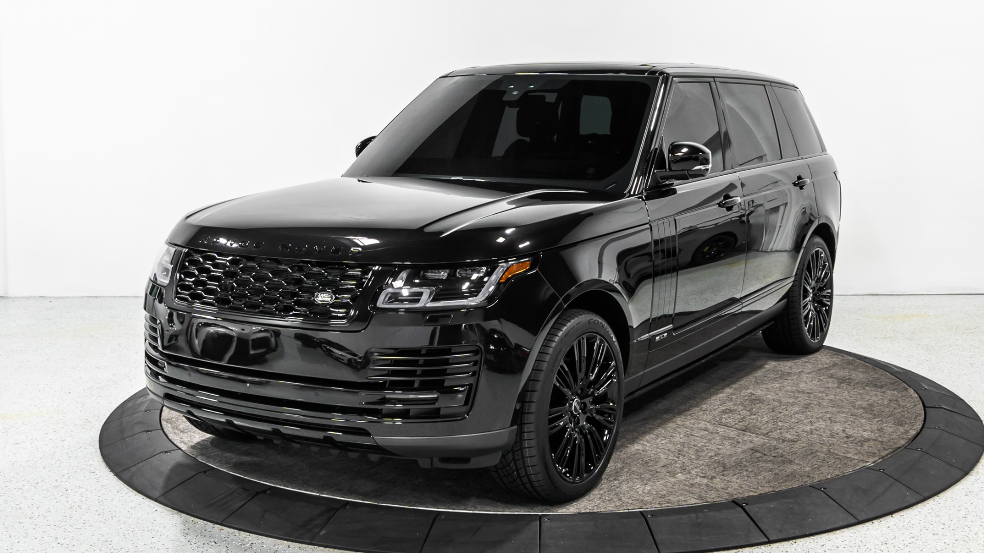 Rear Bumper Kit | LAND ROVER RANGE ROVER WESTMINSTER EDITION LWB 2021 Rear Bumper Kit | LAND ROVER RANGE ROVER WESTMINSTER EDITION LWB 2021