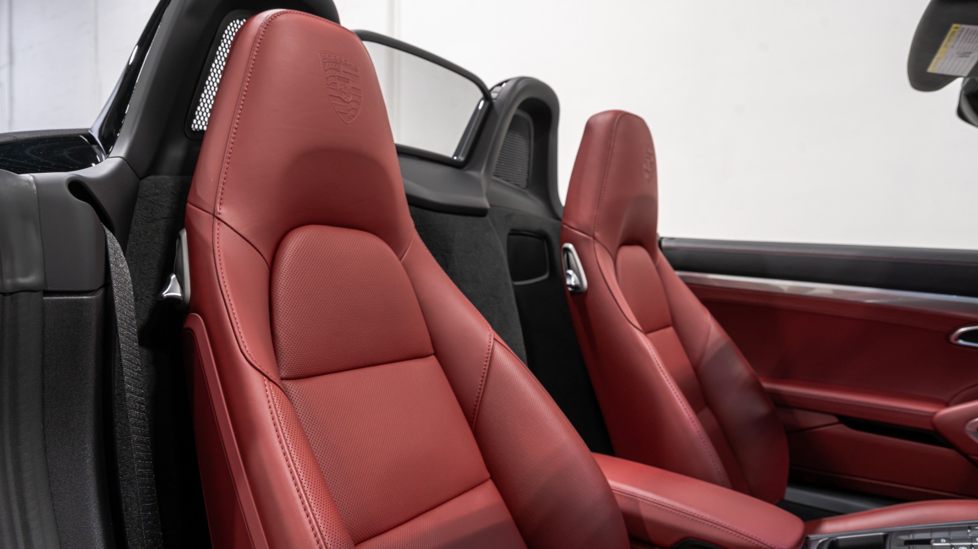For Porsche Boxster 718 Red Line Indoor Dustproof Soft Stain