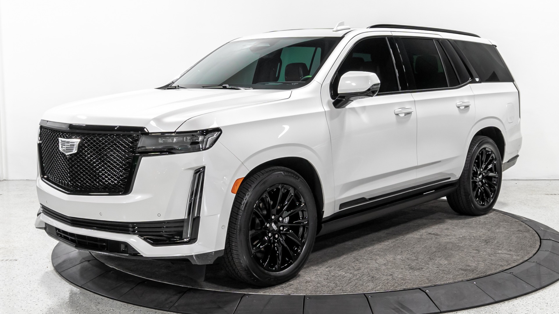 Used-2022-Cadillac-Escalade-