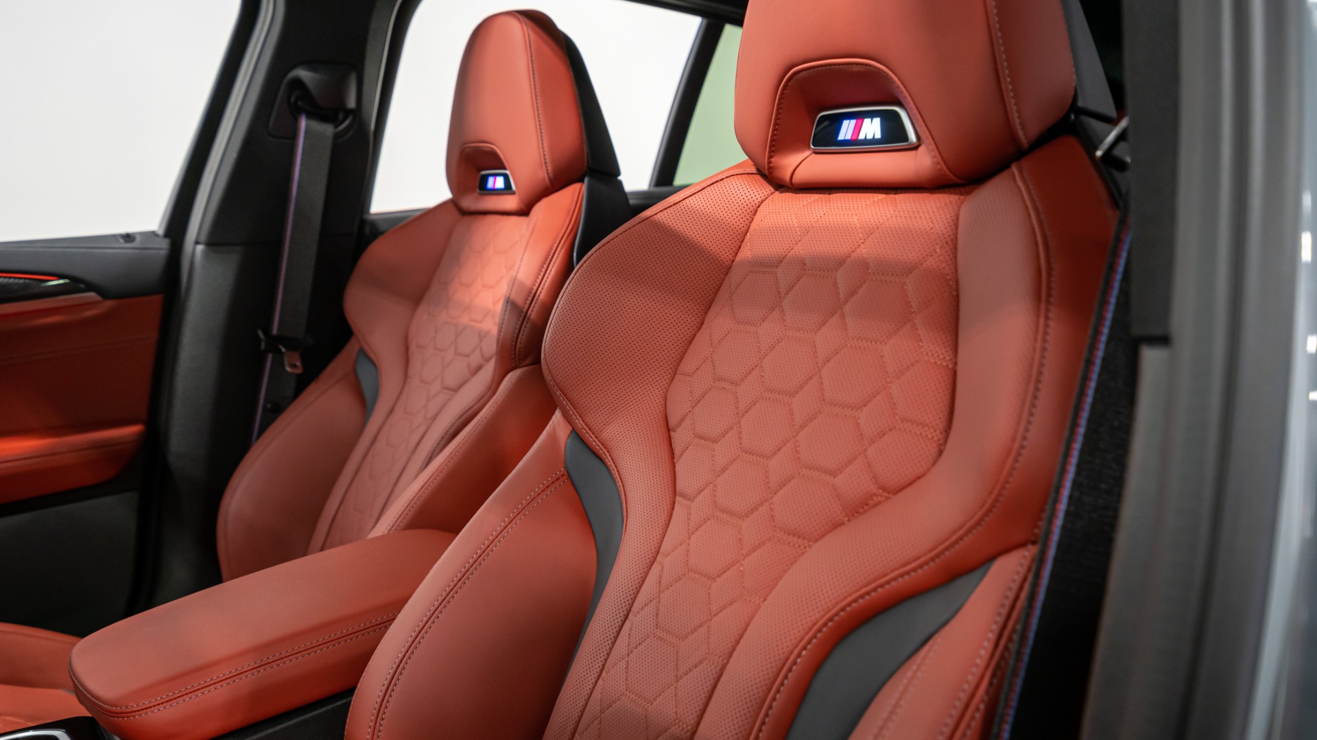 Bmw red online seats for sale