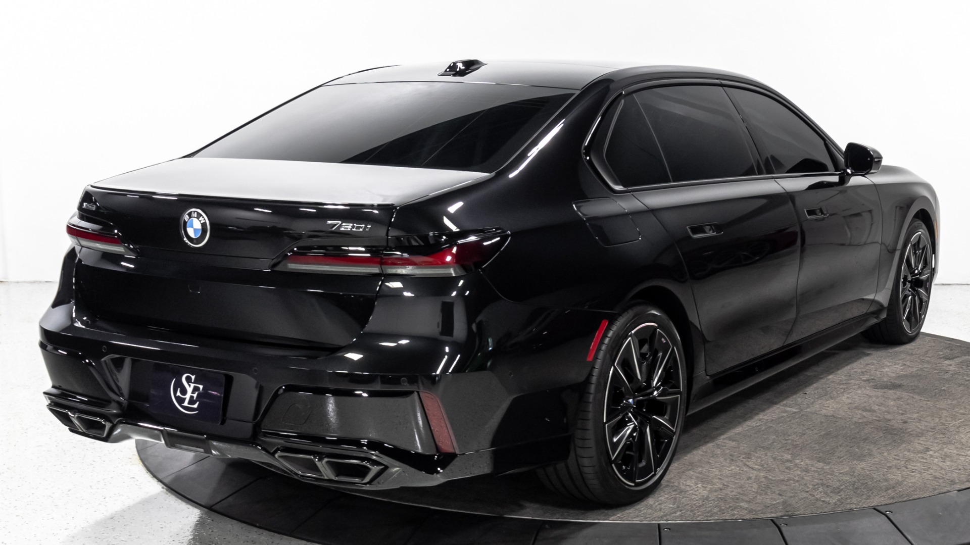 Trunk Ledge Kit | BMW 7 SERIES M SPORT 2020