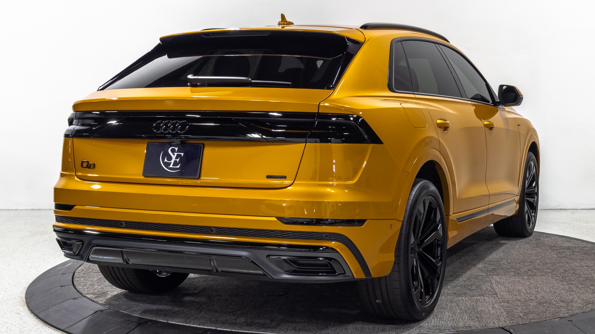 Bumper Kit |AUDI Q8 PRESTIGE 2020 Bumper Kit |AUDI Q8 PRESTIGE 2020