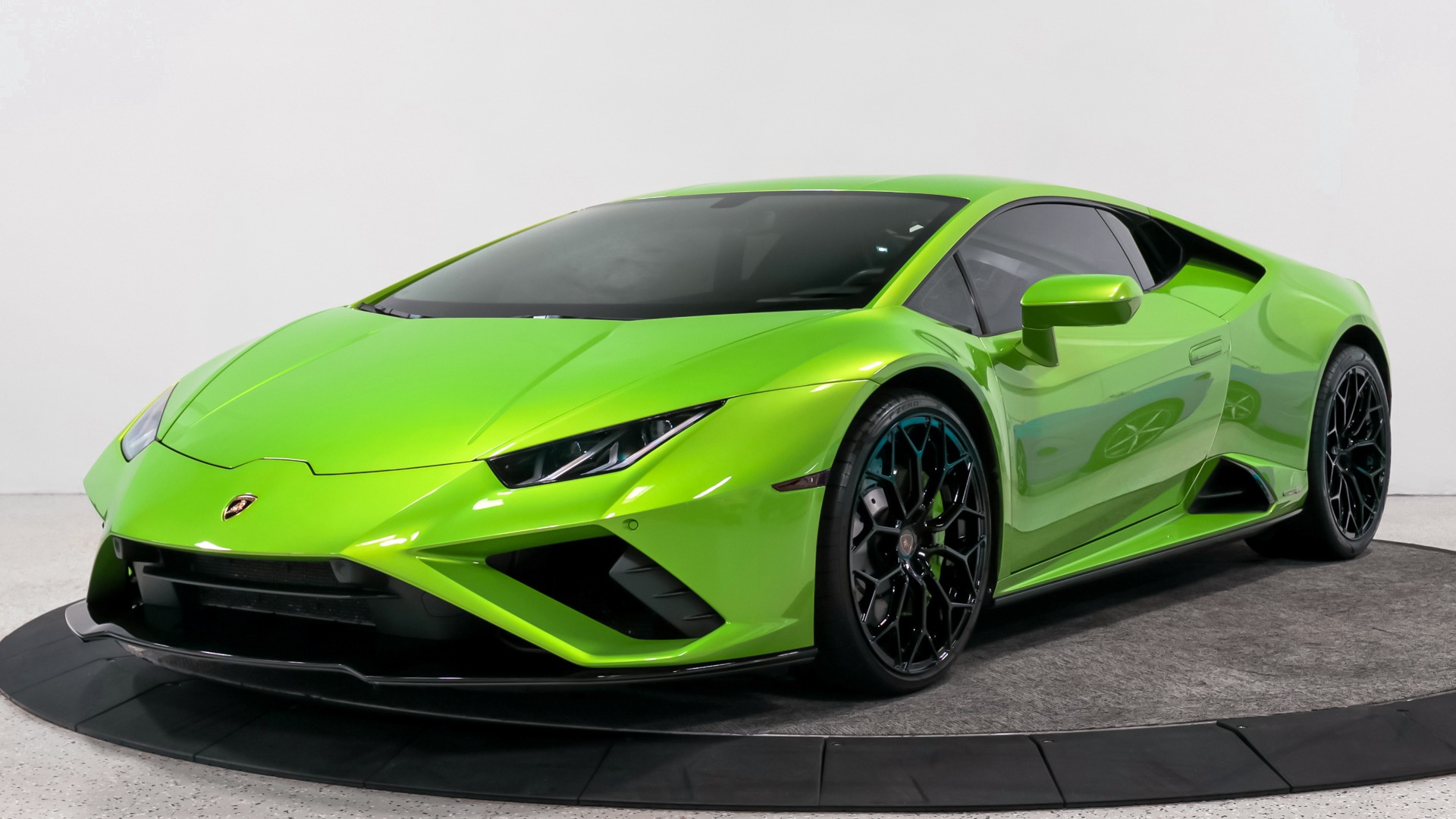 Used-2021-Lamborghini-Huracan-