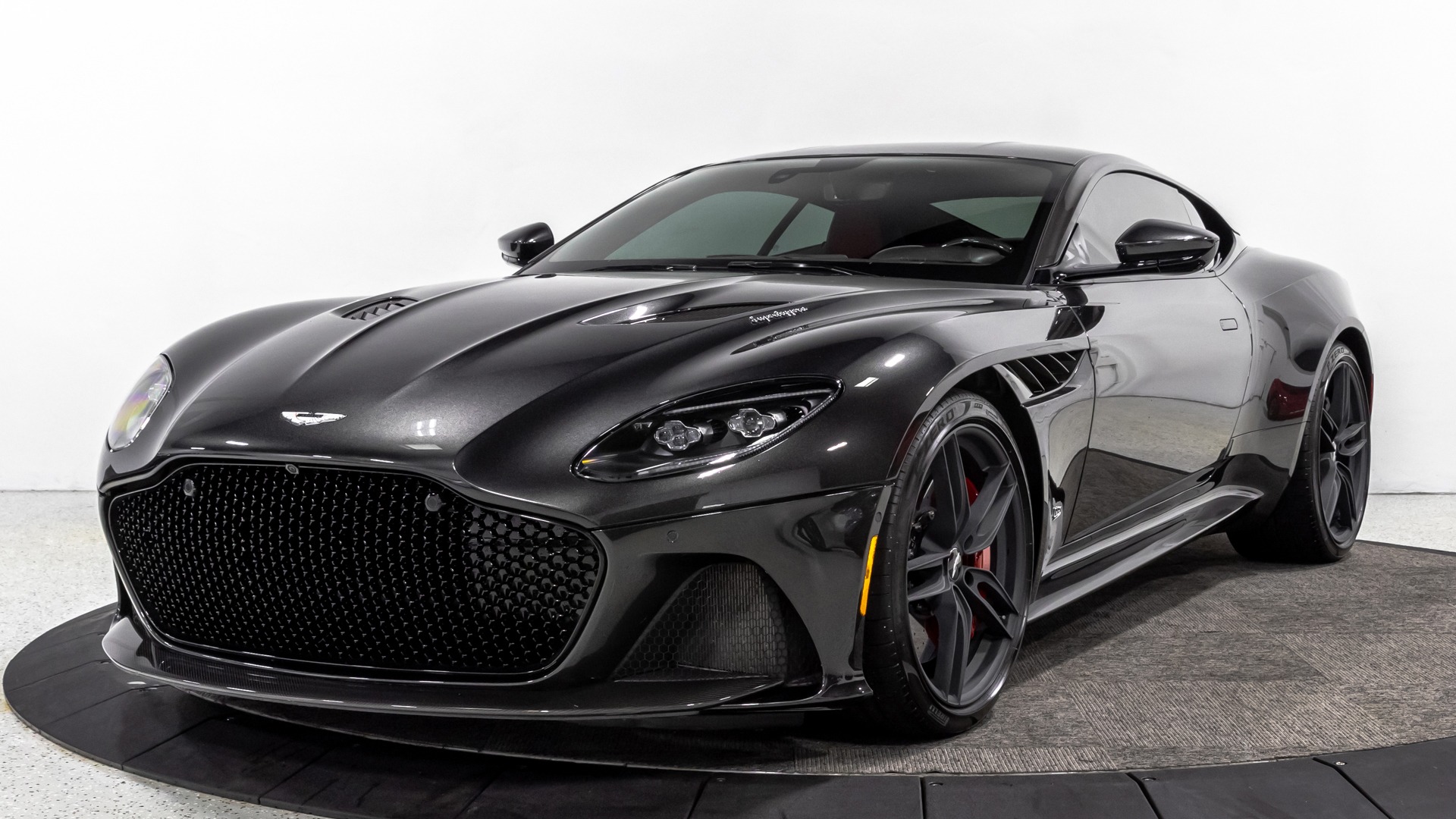 DB11 DBS superleggera 用ブラック　純正スカッフシル Used 2019 Aston Martin DBS Superleggera For Sale (Sold