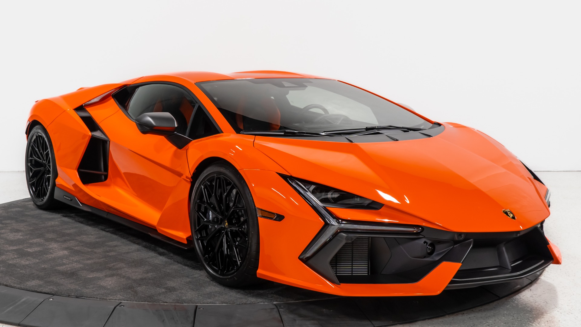 2025 Lamborghini Revuelto Base - Photo 11