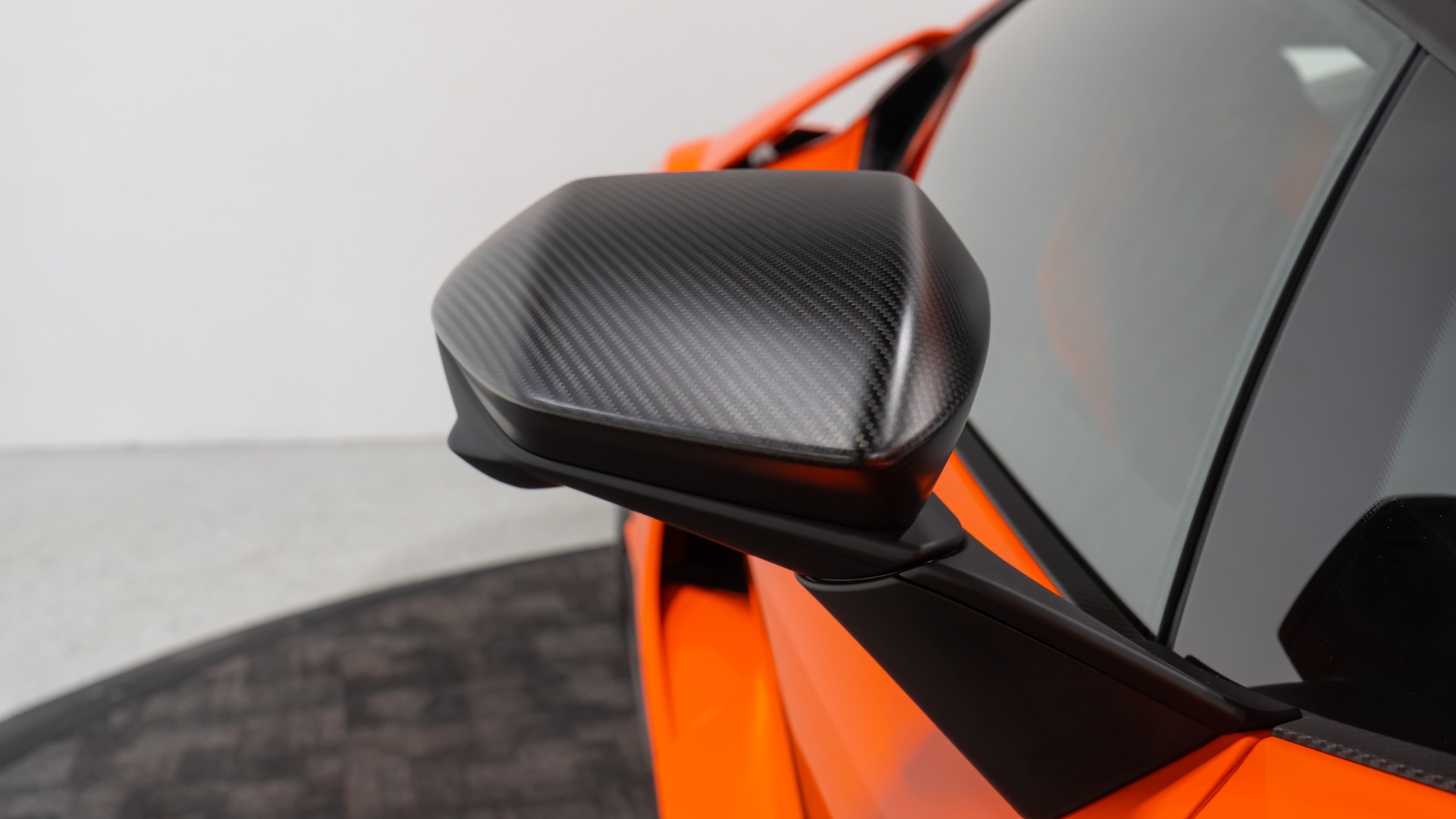 2025 Lamborghini Revuelto Base - Photo 15