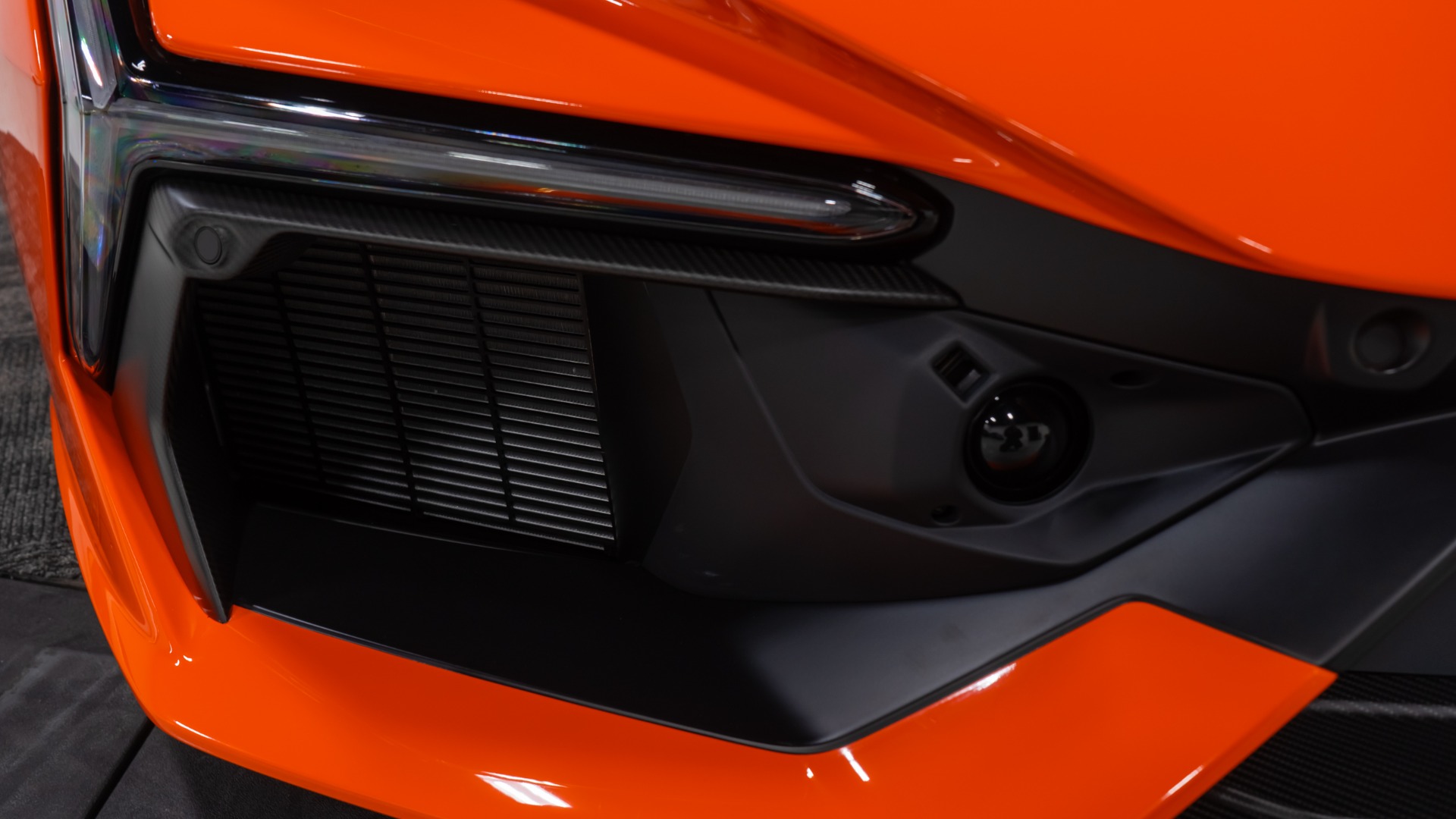 2025 Lamborghini Revuelto Base - Photo 16