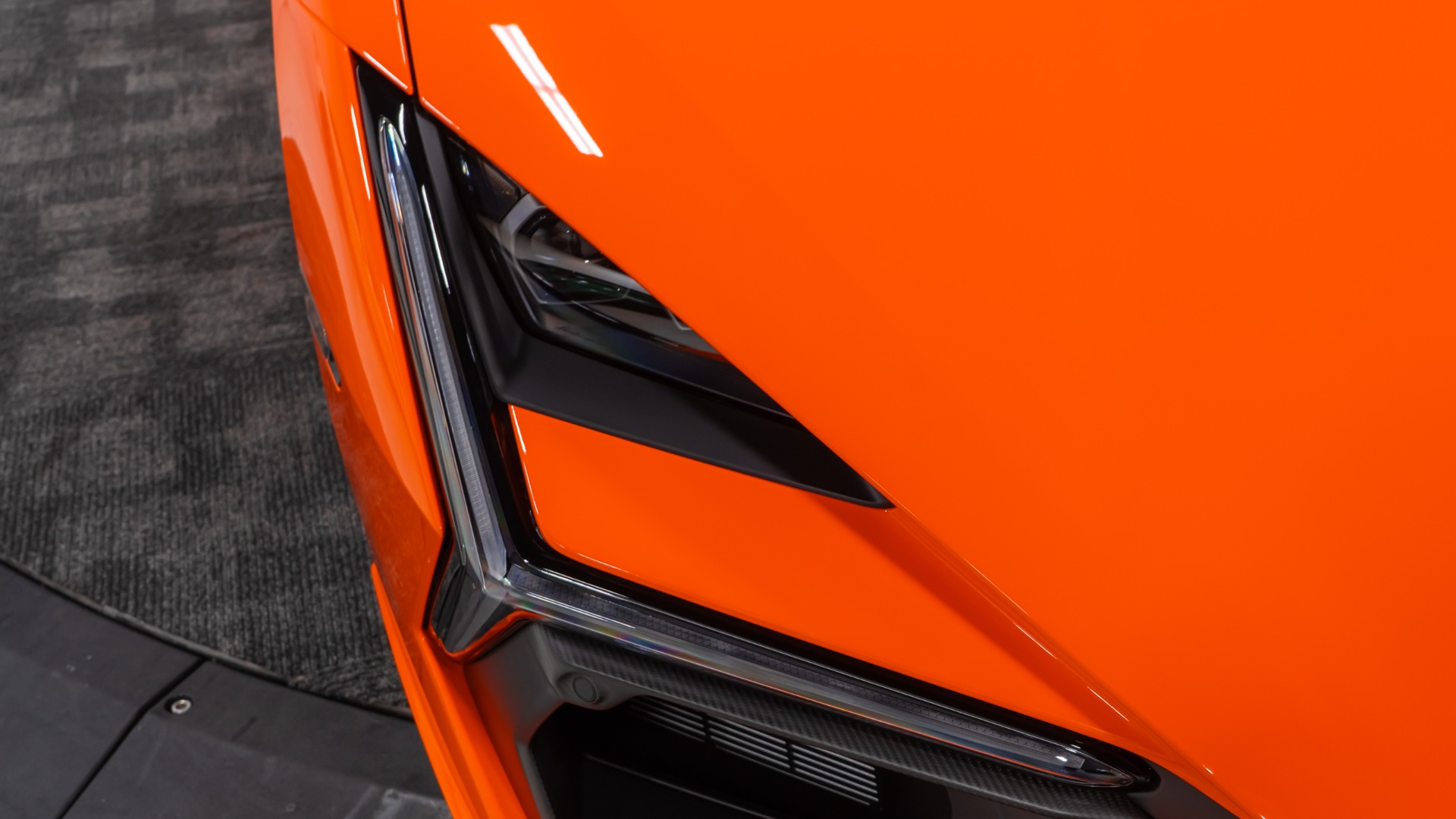 2025 Lamborghini Revuelto Base - Photo 17