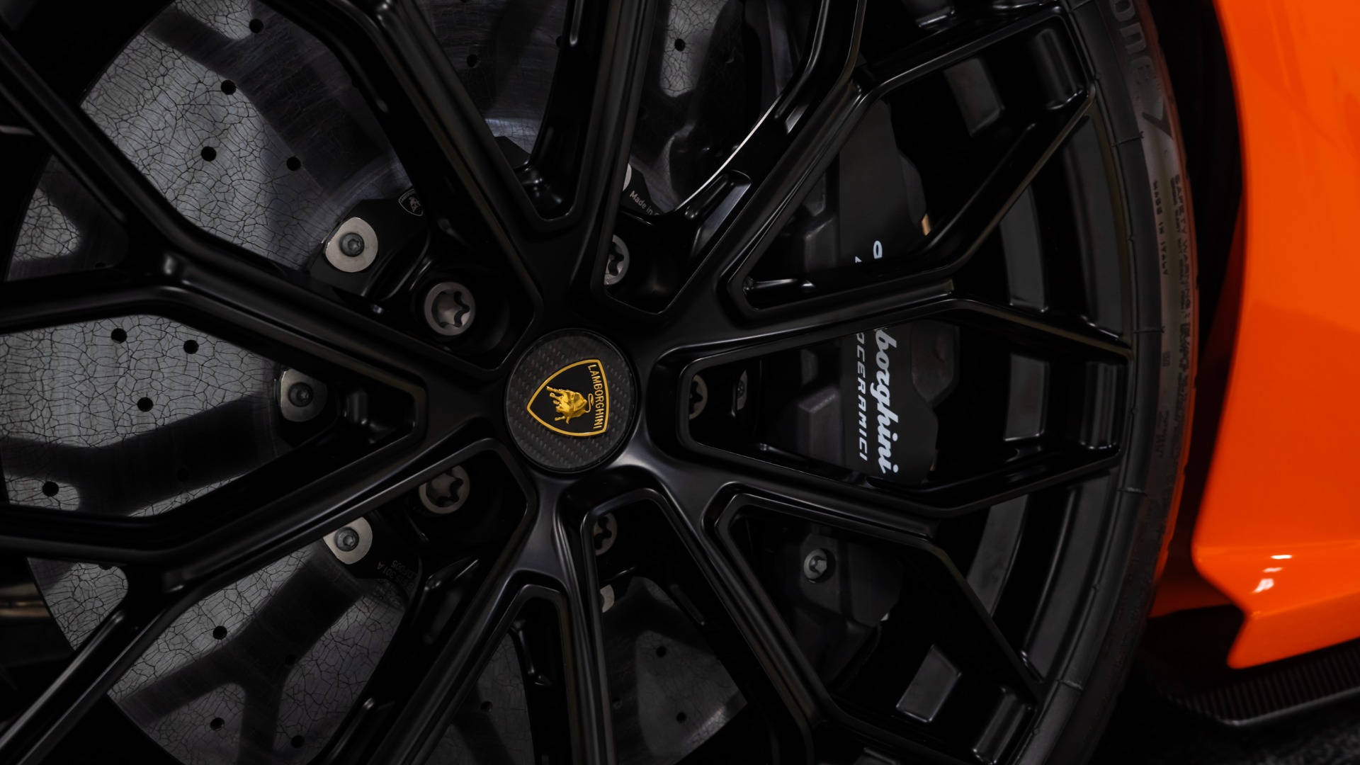 2025 Lamborghini Revuelto Base - Photo 23