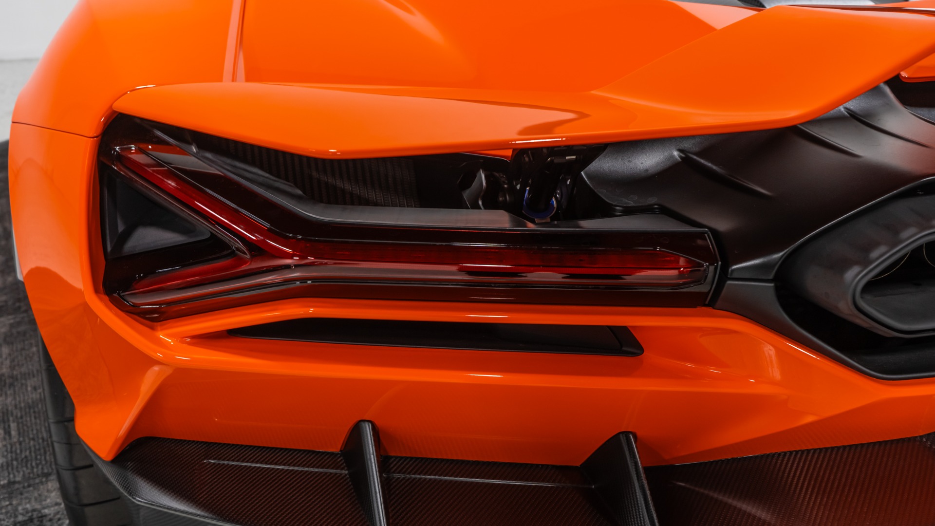 2025 Lamborghini Revuelto Base - Photo 28