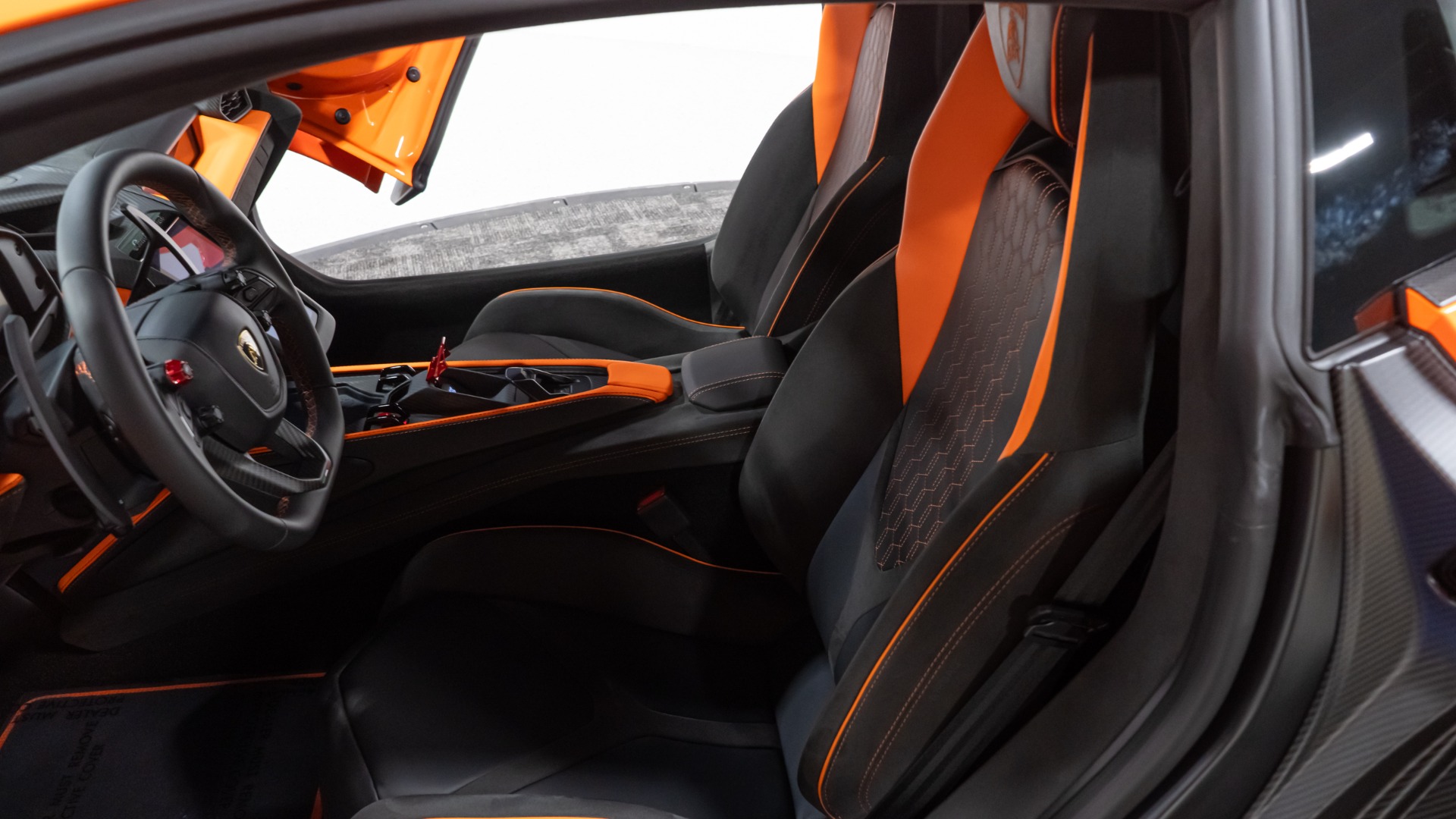 2025 Lamborghini Revuelto Base - Photo 42