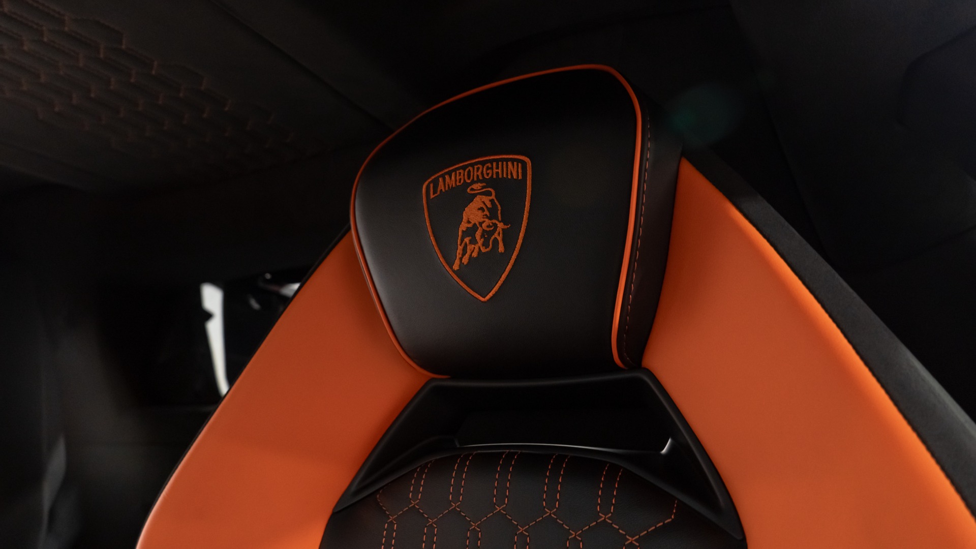 2025 Lamborghini Revuelto Base - Photo 45