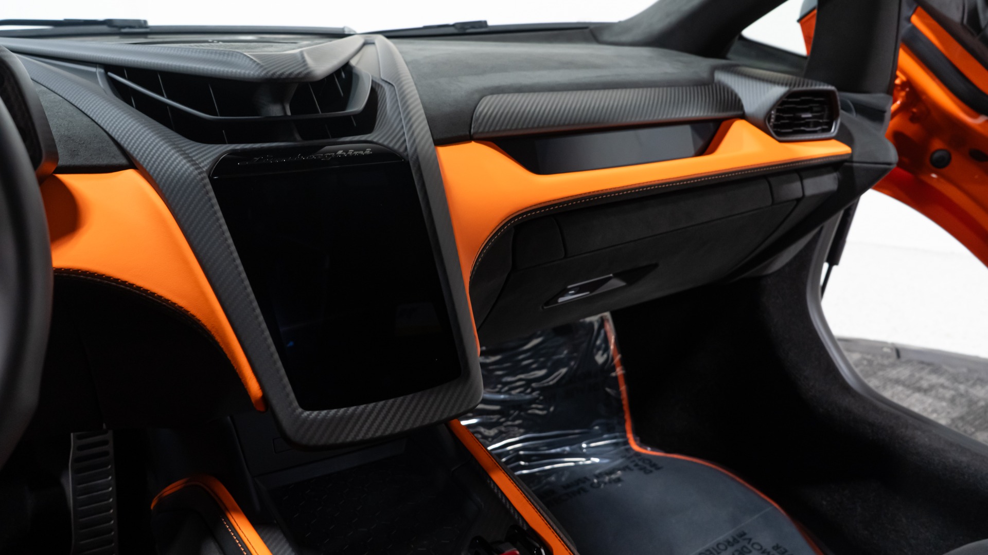 2025 Lamborghini Revuelto Base - Photo 55