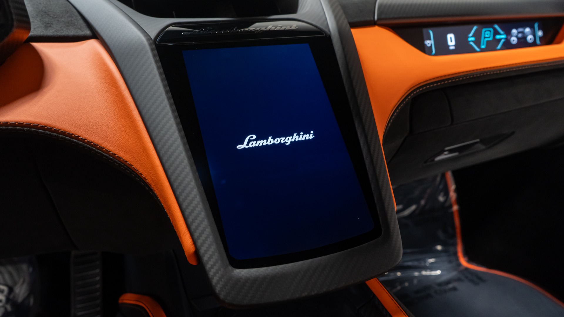 2025 Lamborghini Revuelto Base - Photo 57