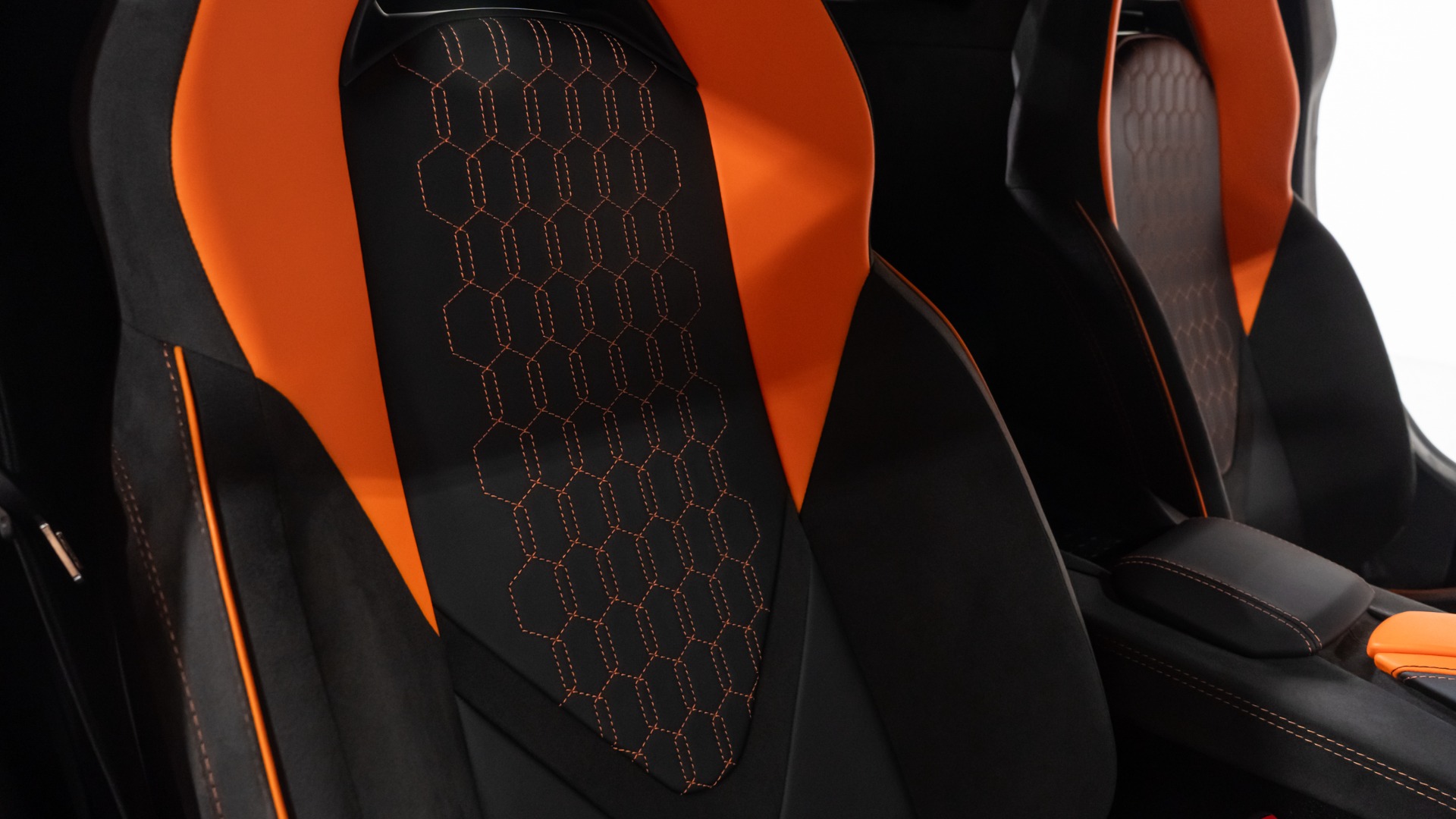2025 Lamborghini Revuelto Base - Photo 71