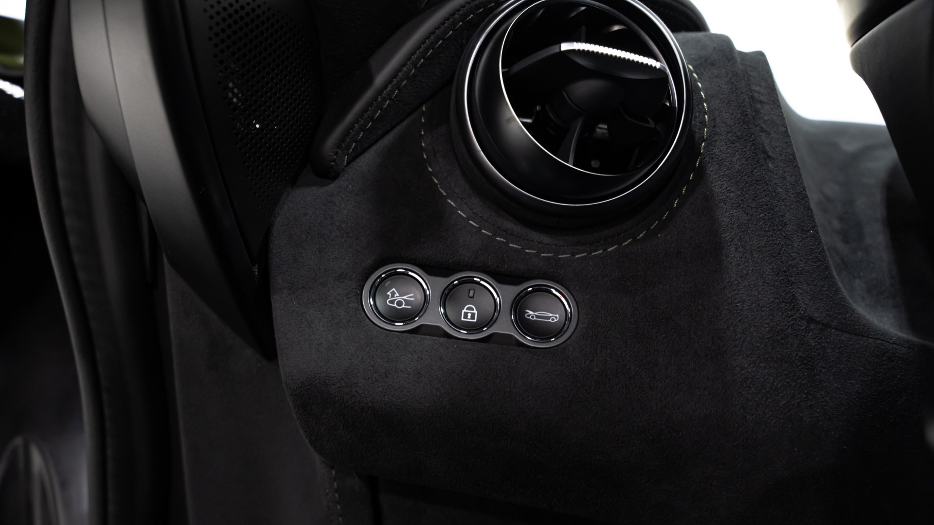 2026 McLaren 750S Base - Photo 56