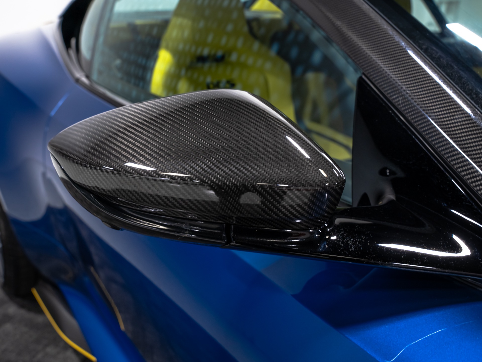 2023 Aston Martin DBS Base - Photo 14