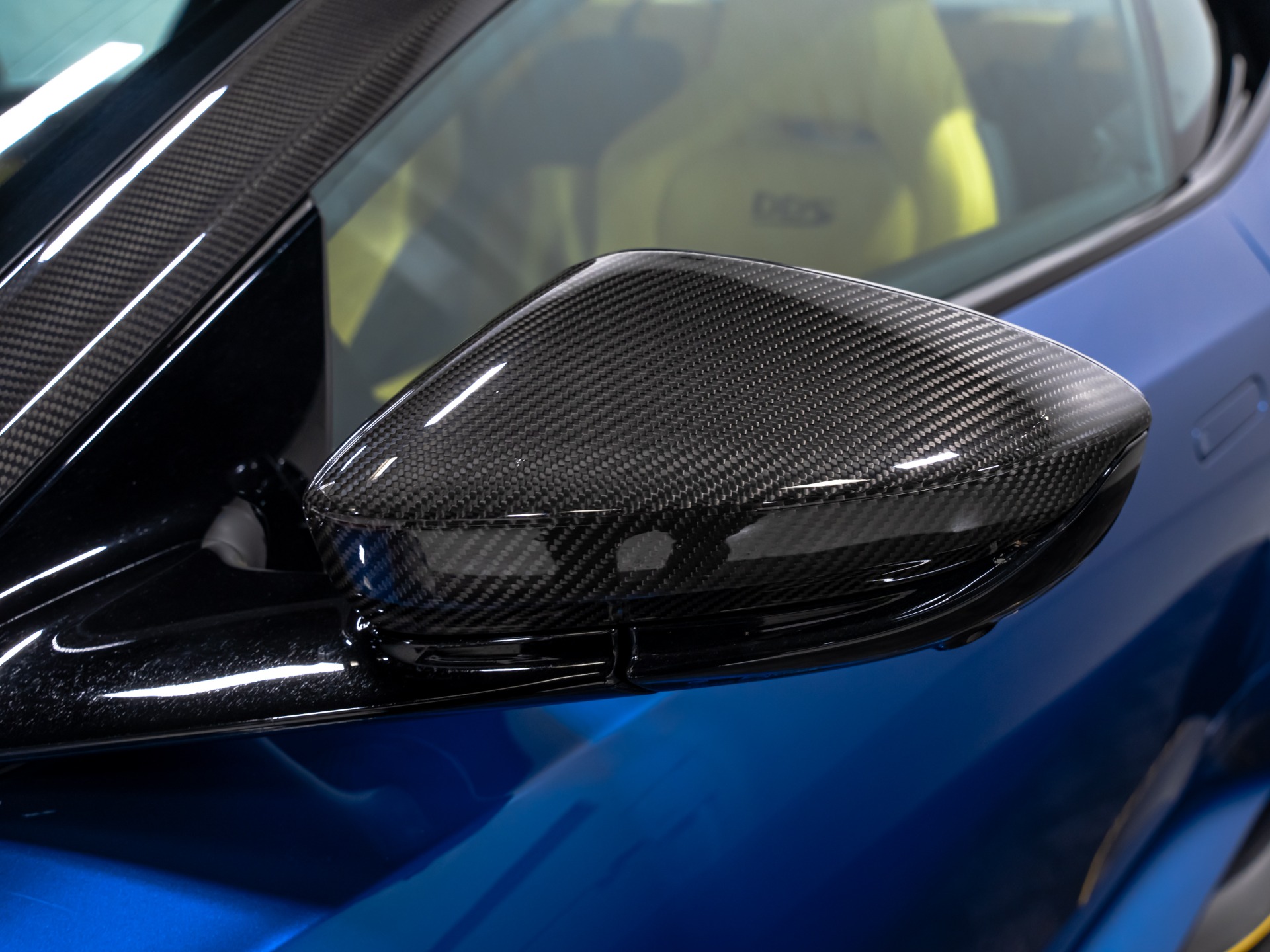 2023 Aston Martin DBS Base - Photo 22