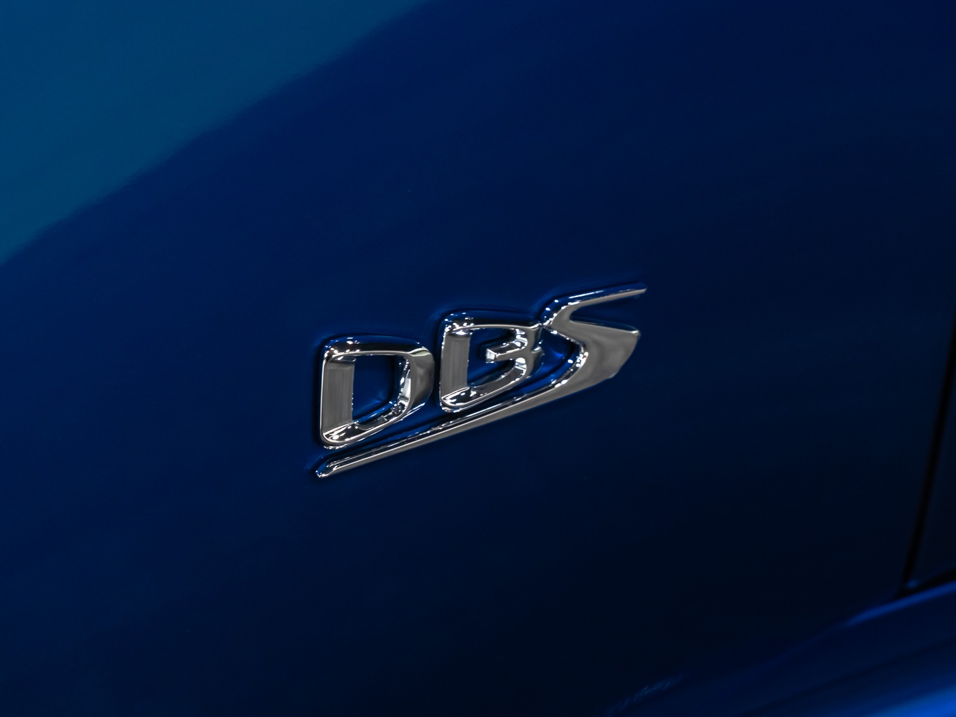 2023 Aston Martin DBS Base - Photo 24