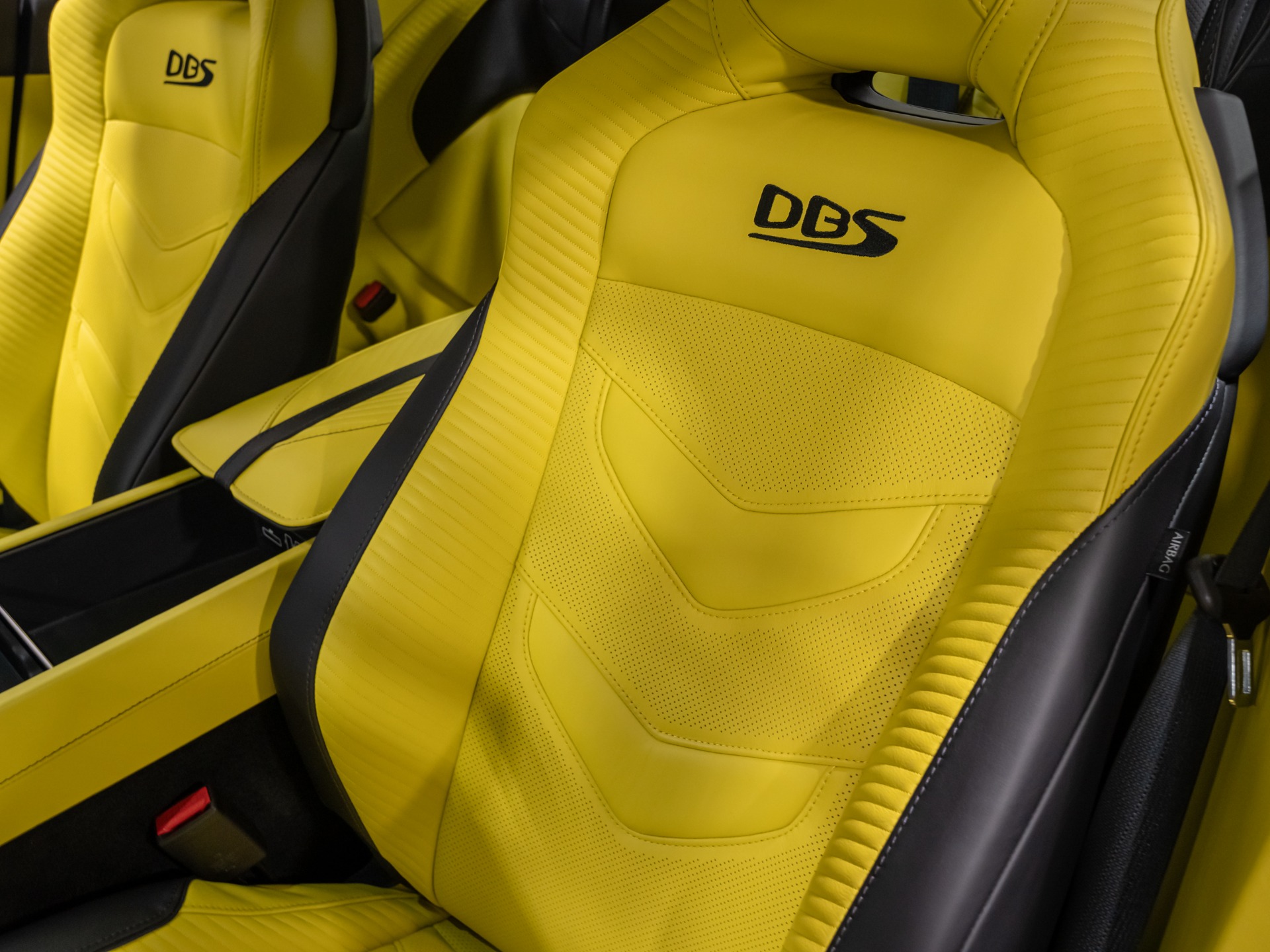 2023 Aston Martin DBS Base - Photo 49