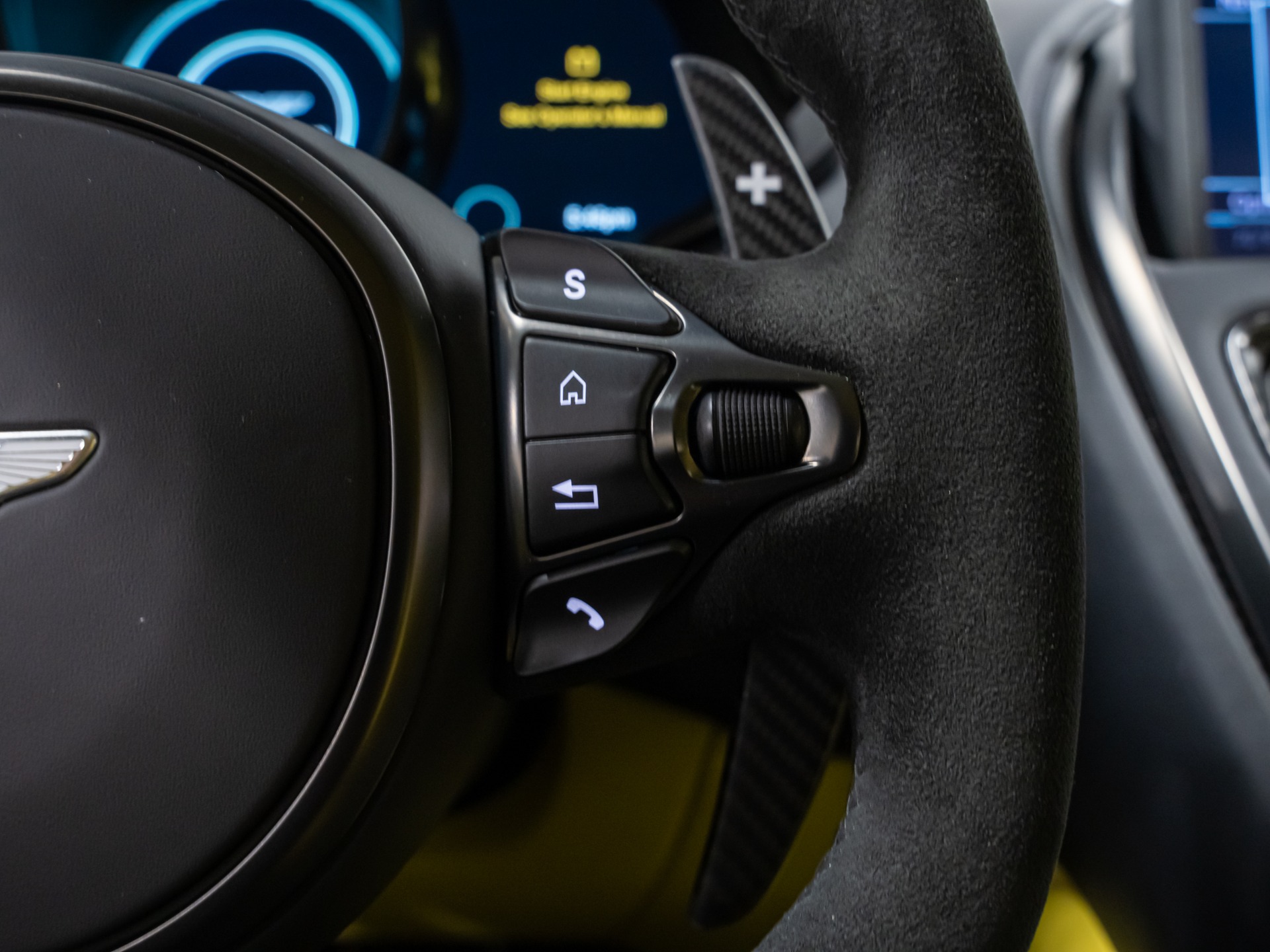 2023 Aston Martin DBS Base - Photo 57