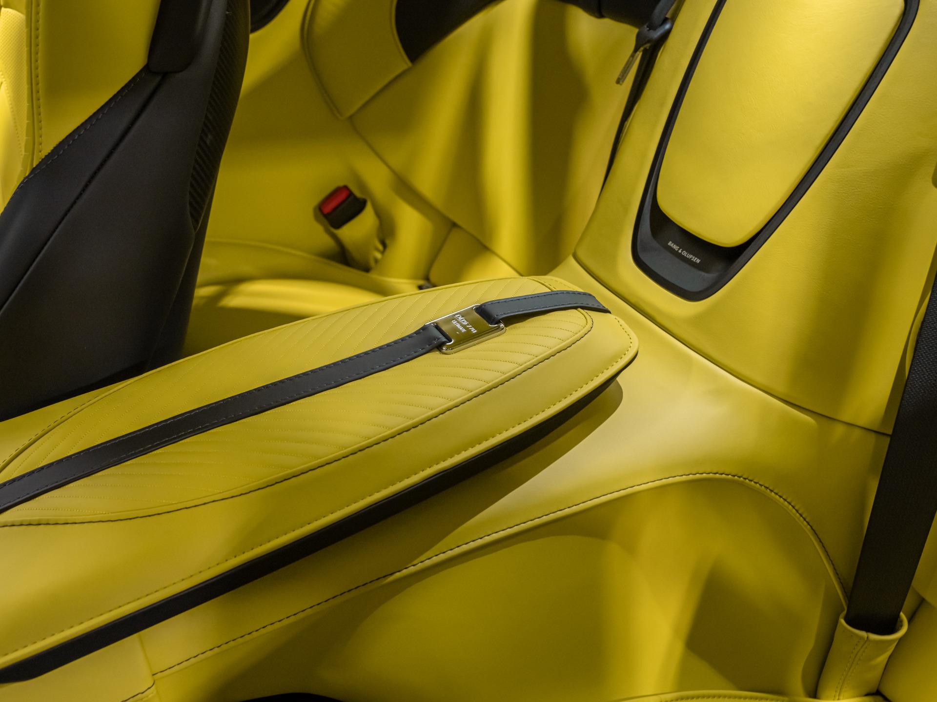 2023 Aston Martin DBS Base - Photo 70