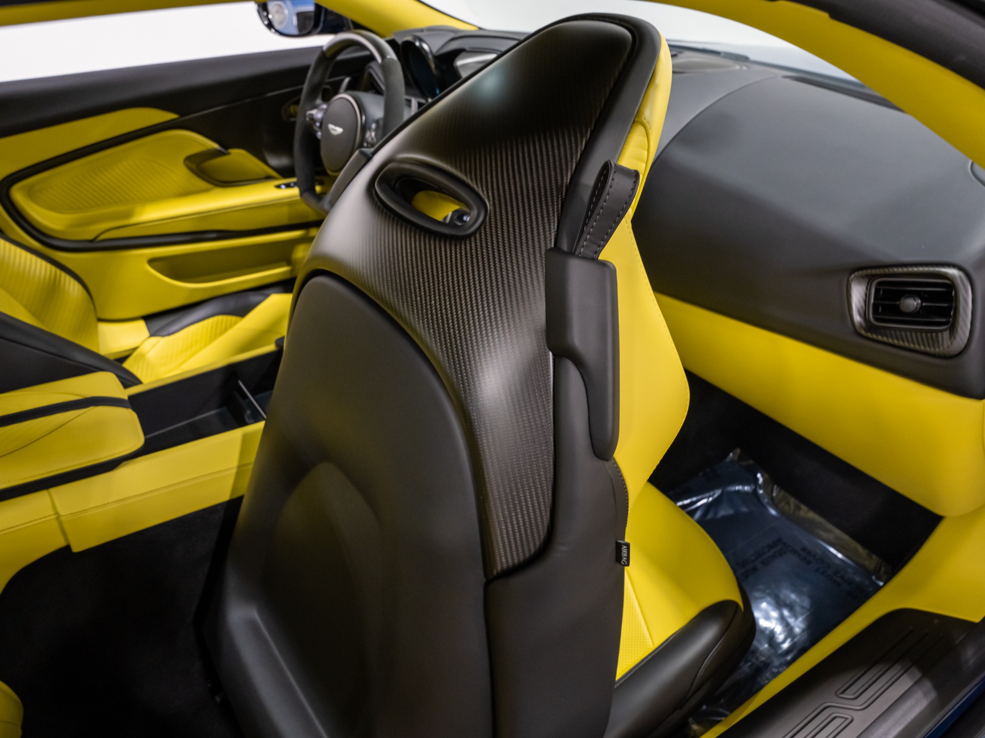 2023 Aston Martin DBS Base - Photo 85