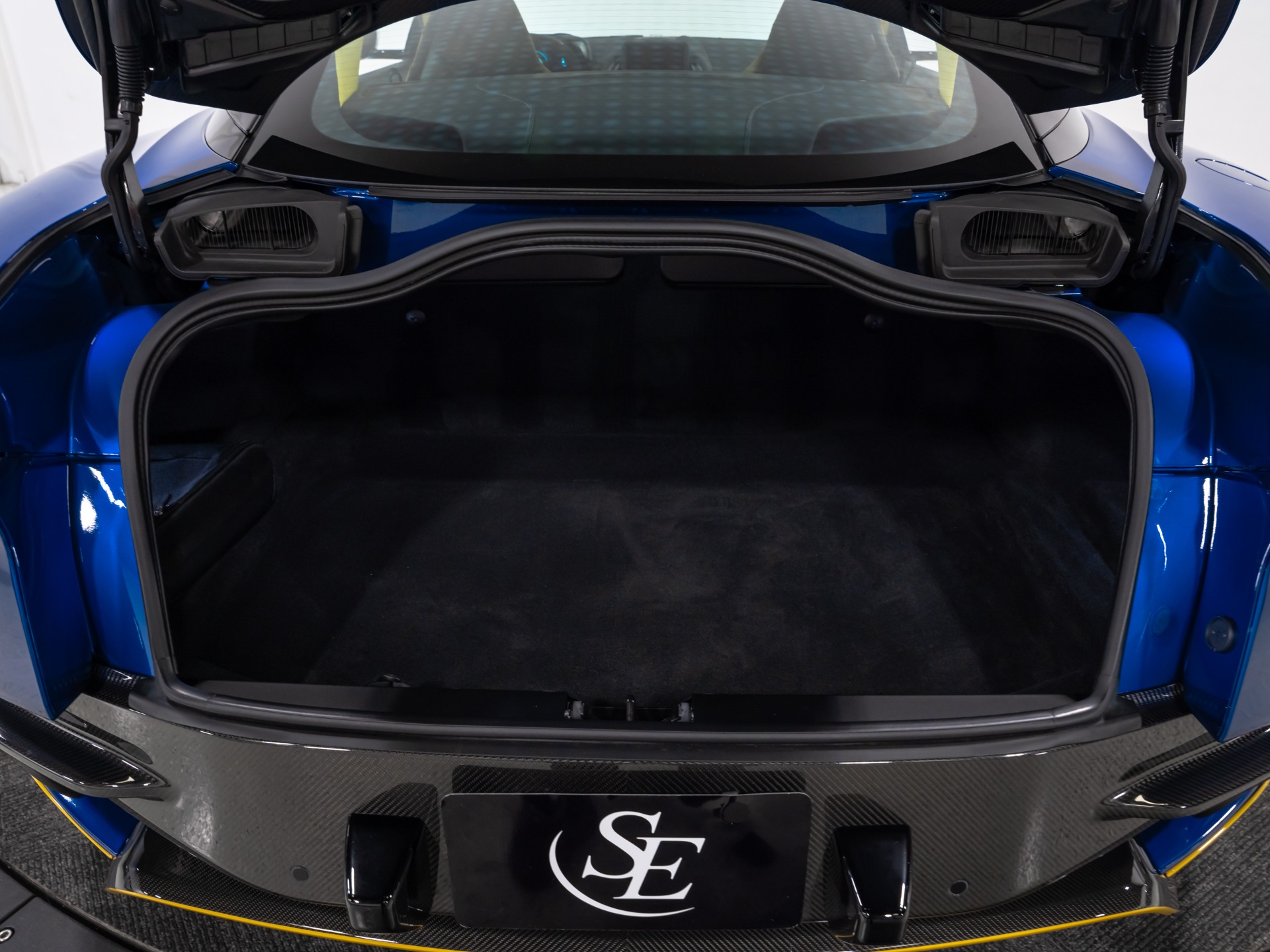 2023 Aston Martin DBS Base - Photo 94