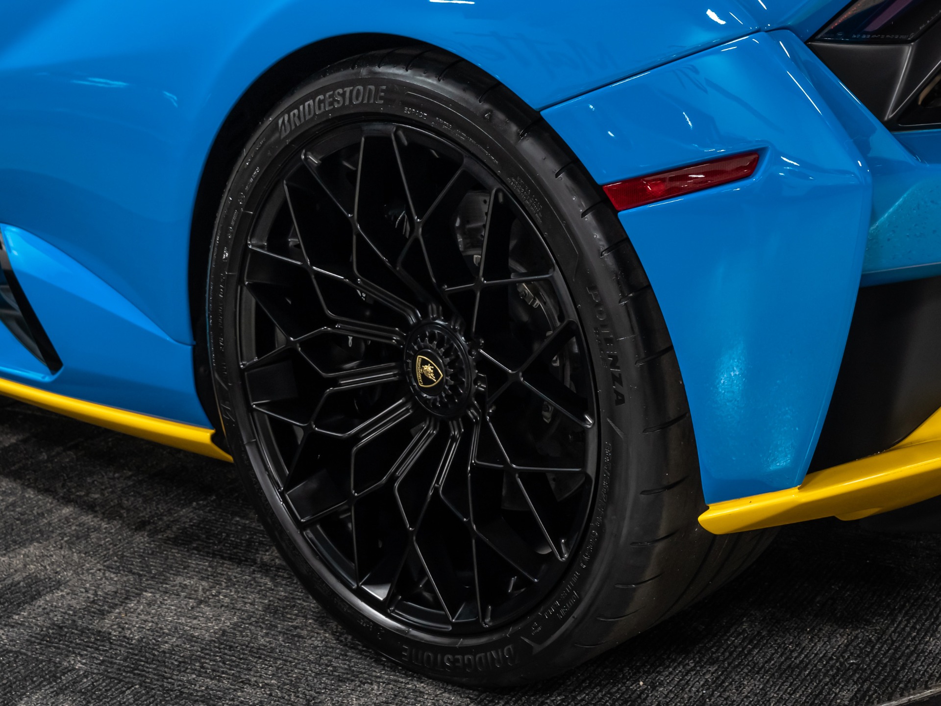 クラウンst ブルー　ゴールドリム Used 2022 Lamborghini Huracan STO For Sale ($524,900) | Southeast