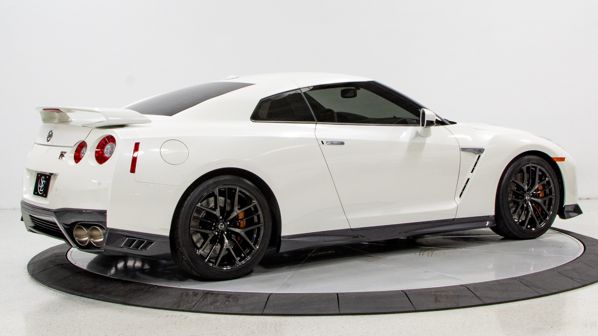 Used-2017-Nissan-GT-R-Premium-