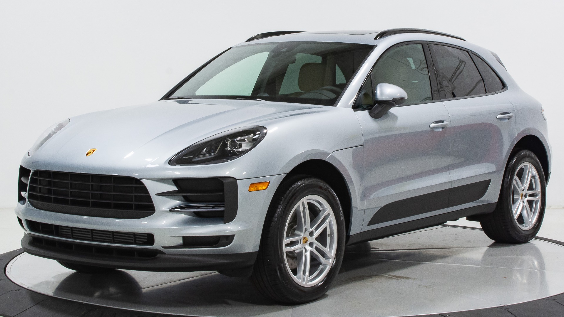 2019’ MACAN 2019 Macan: Porsche's Hot Hatch Gets a Refresh and Bump in